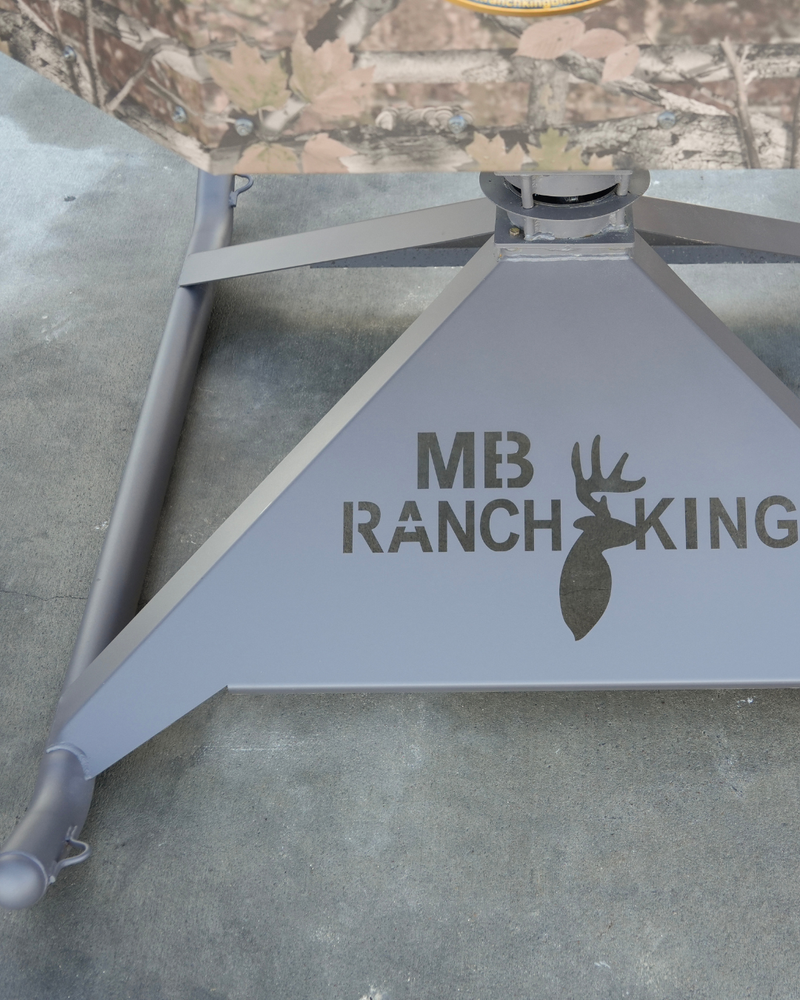 Load image into Gallery viewer, MB Ranch King Mighty Midget Corn Feeder
