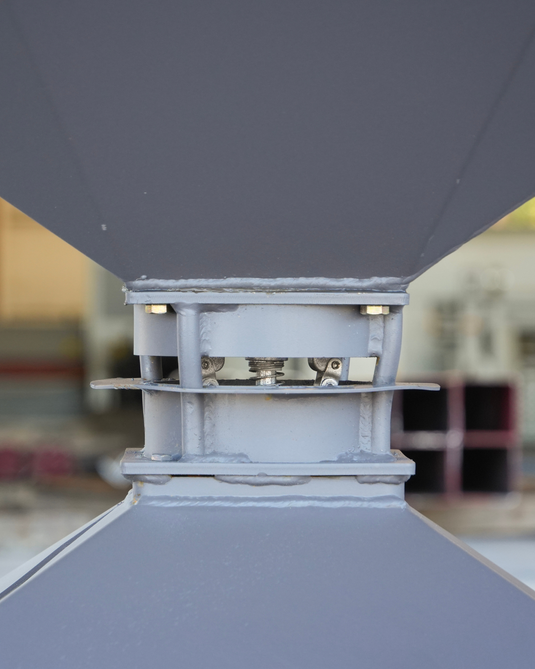 MB Ranch King Mighty Midget Corn Feeder