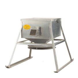 Lamco Low and Throw Corn Feeder